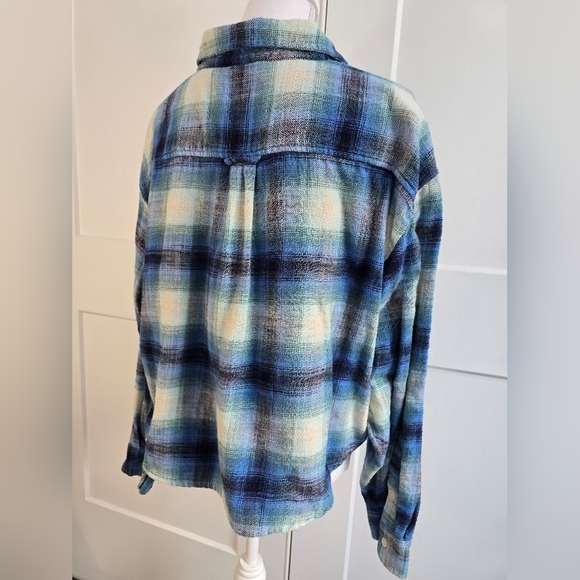 Amerivan Eaglw Plaid Blue and Cream Button Down Shirt - Picture 7 of 9